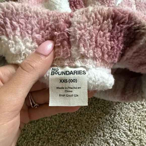 Cozy Plaid Sherpa Shorts - Picture 3 of 3